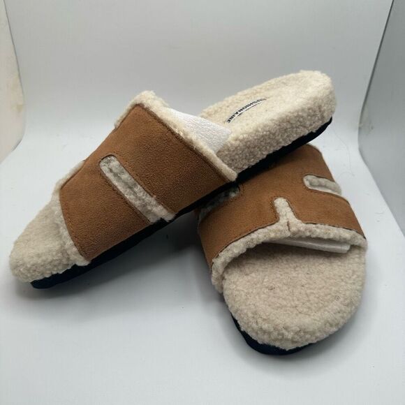 CUSHIONAIRE Women's Cuddle Fur Faux Shearling lined slide sandal +Memory Foam 8. - Picture 7 of 7